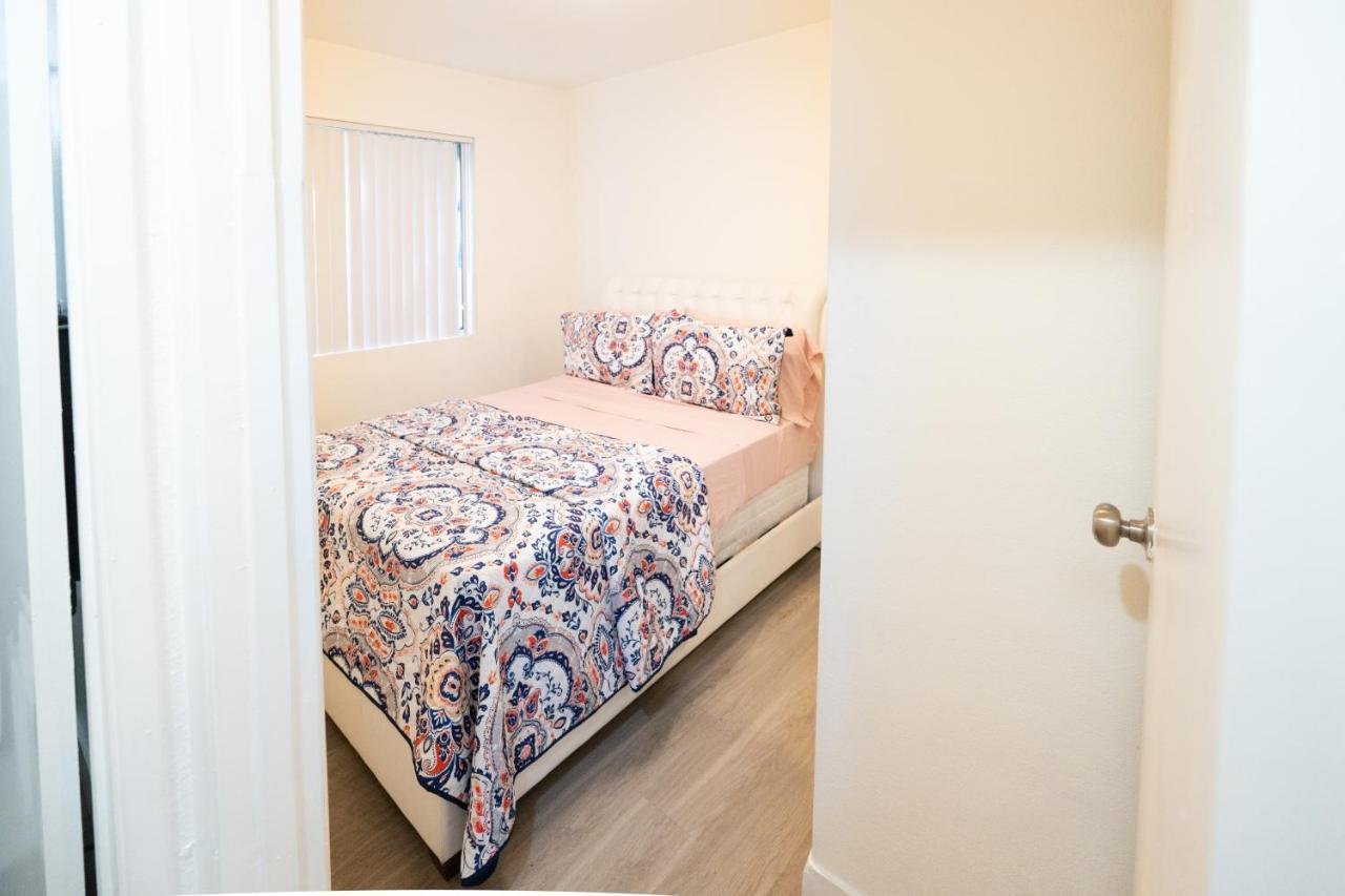 Cozy Small 2 Bedroom In Koreatown/Hollywood 洛杉矶 外观 照片